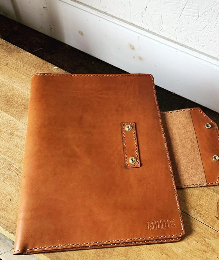 shire dossier notepad case in buckingham brown