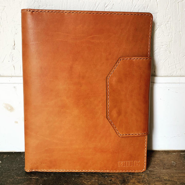 front side of shire dossier notepad case in buckingham brown