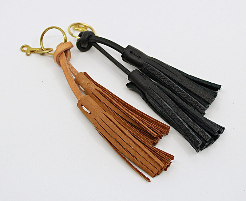 noriker leather keychain in black and russet