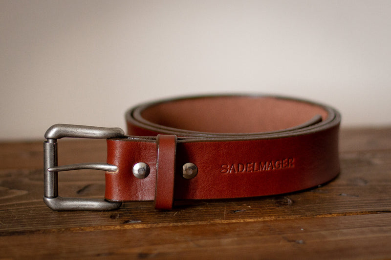 medium brown solid leather belt 