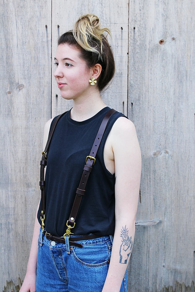 left side profile of women wearing Sadelmager Leather Fjord suspenders