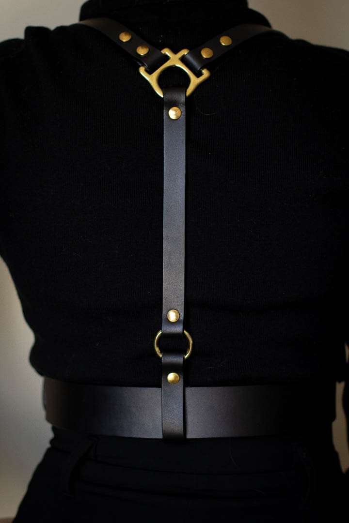 How to Wear a Harness Belt, Gallery posted by Thamarr